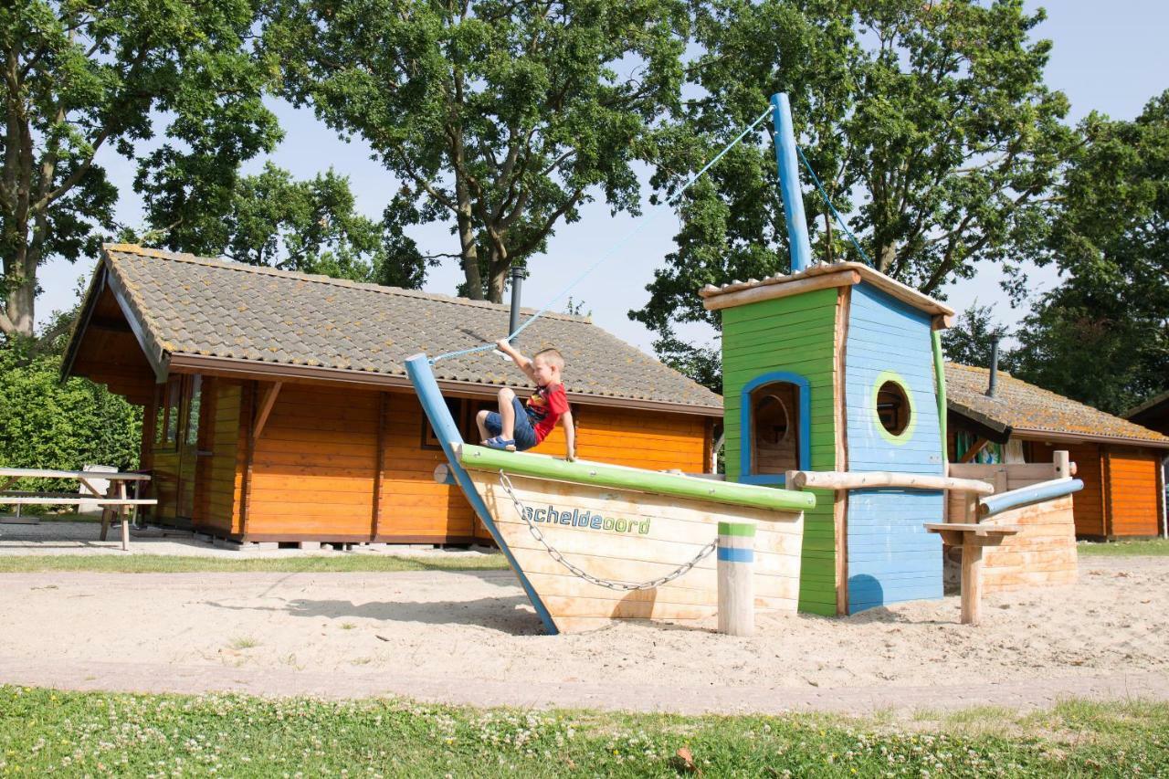 Kleintje Beer Villa Baarland Exterior foto